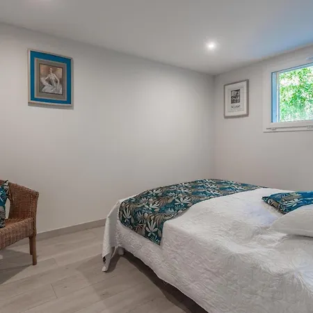 Feriehus Rez-villa 75m² Piscine Parking Saint-Raphaël