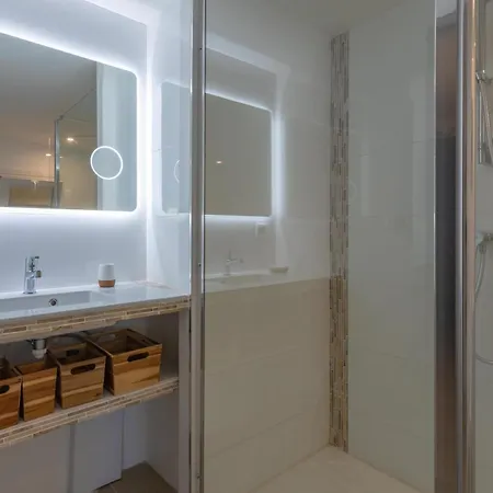 Rez-villa 75m² Piscine Parking